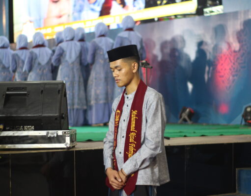 Prestasi dan Doa Menyatu di Wisuda SMK Al Falah dan Haflah Akhirusanah